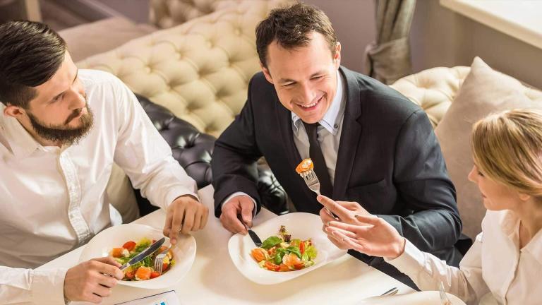 Wie du deine Ernährungsumstellung zu Hause erklärst – ohne, dass es Krach gibt. 🧐